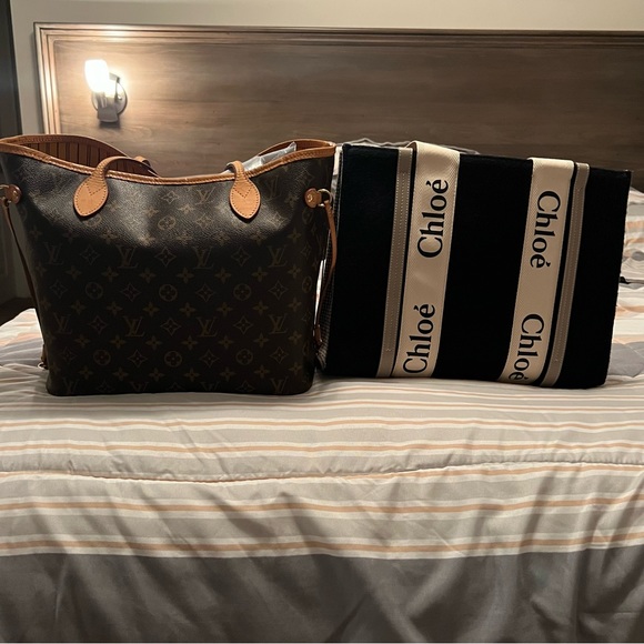 Chloe Felt Calfskin Medium Woody Ribbon Tote Navy/Black - Picture 8 of 8